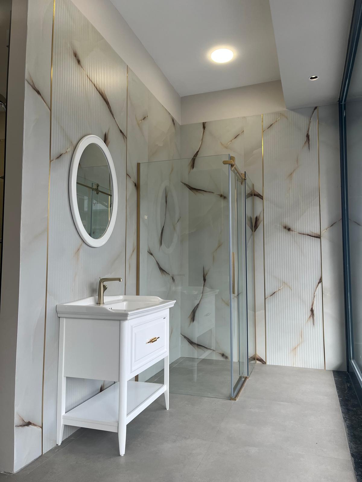 Denko banyo mobilyaları ve Creavit armatür teşhiri